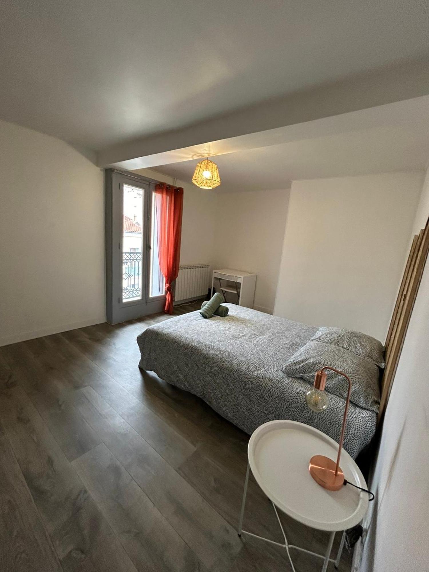 8 Aout 3-Spacieux Appartement 3 Chambres - Allee Paul Riquet - Wifi - Tv Connecte Beziers Luaran gambar
